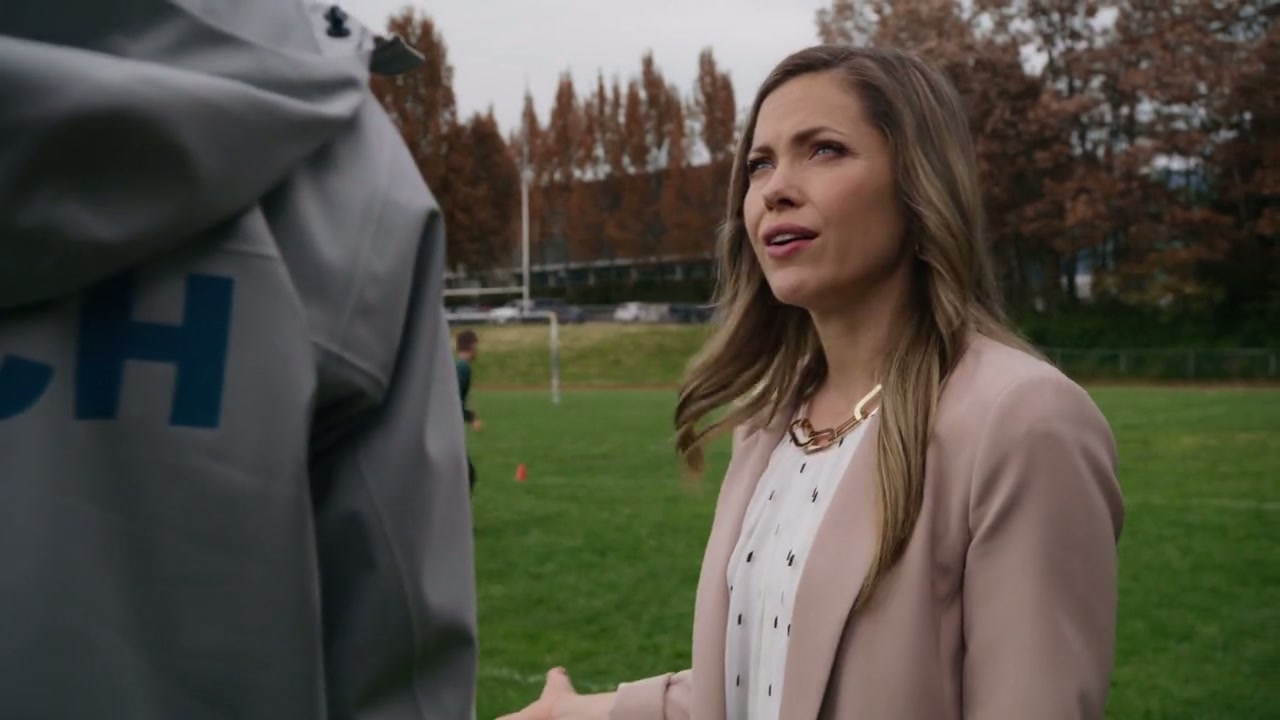 Fourth Down and Love Screenshot