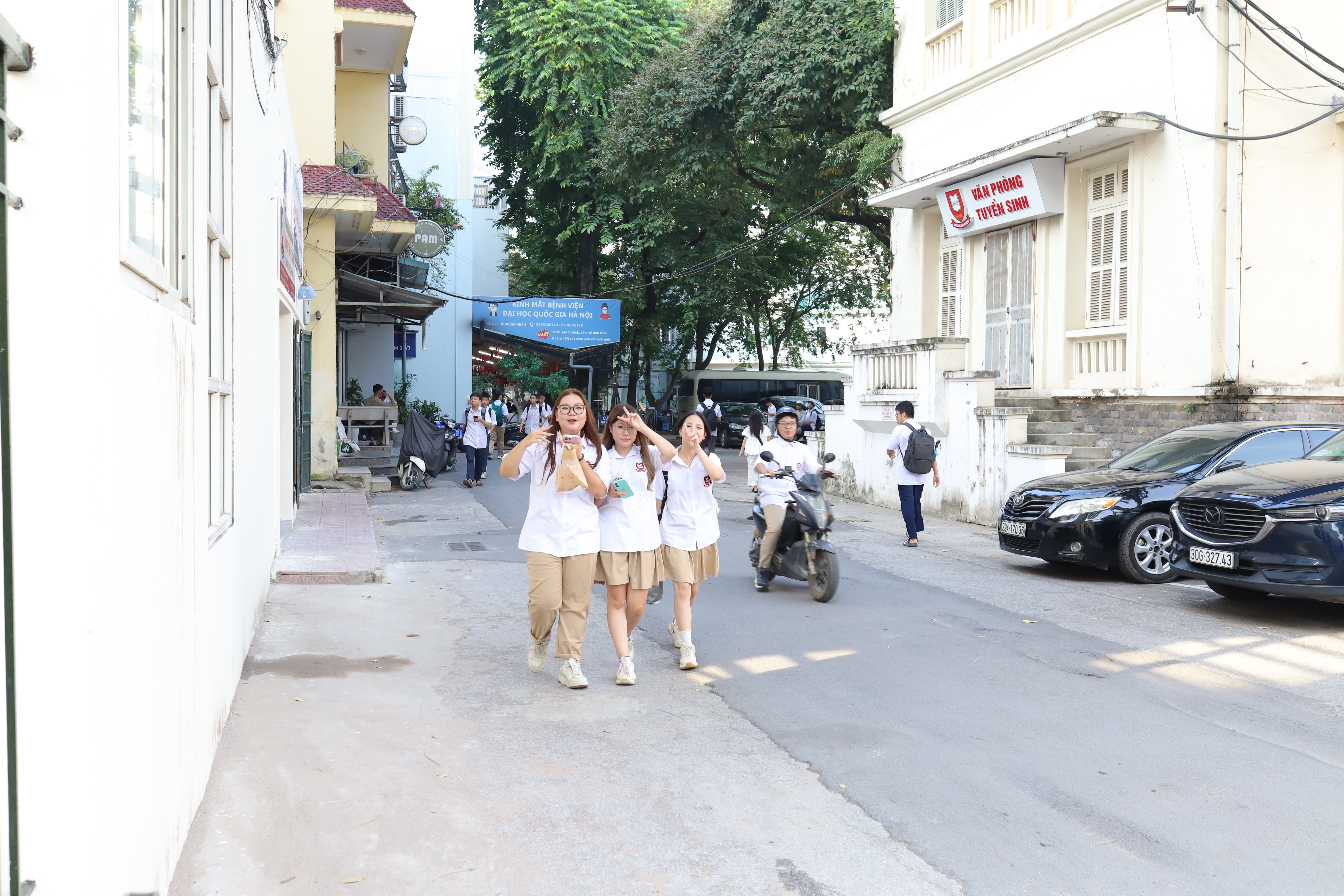Ngày tựu trường HES 8