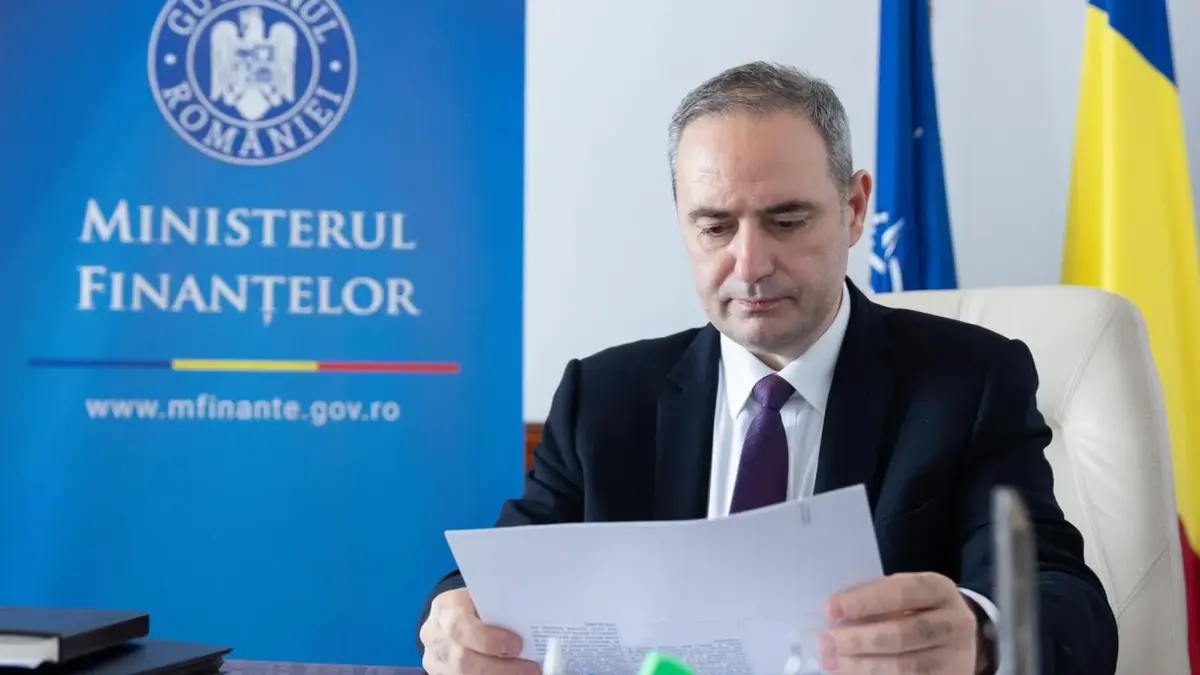 Fitch confirmă: Stabilitatea politică, cheia ratingului României