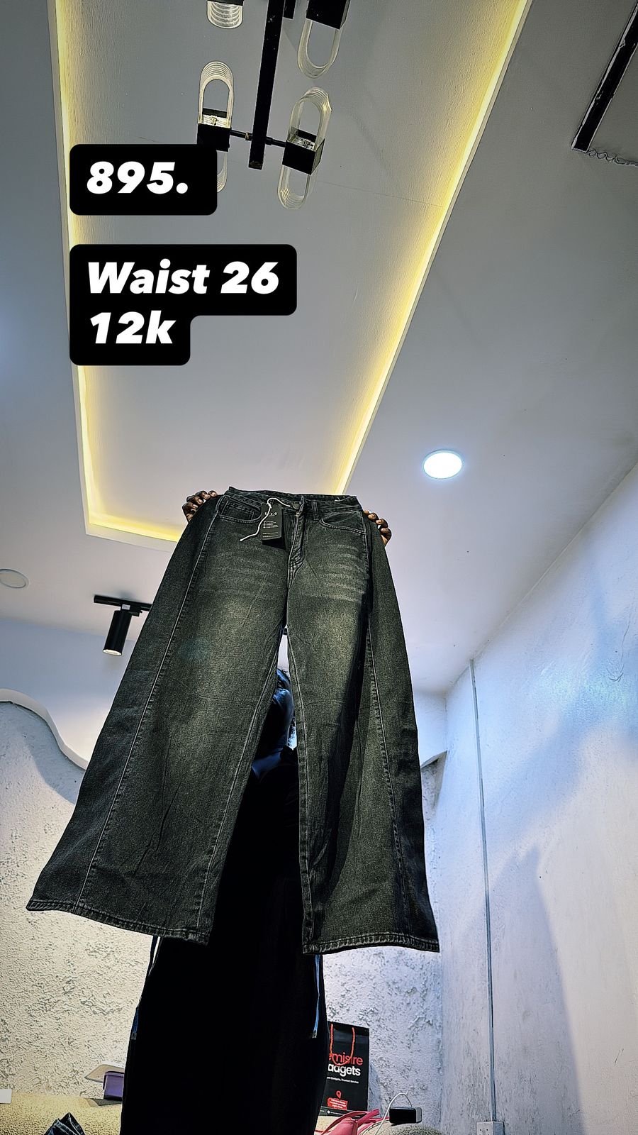 Waist 26