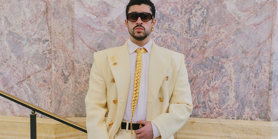 Bad Bunny w Customowej Kreacji Schiaparelli na Tygodniu Mody w Paryżu