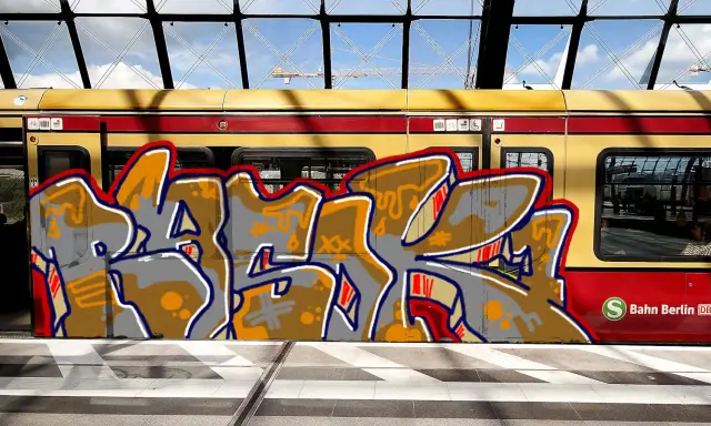 Graffiti artwork by ChromeBomber