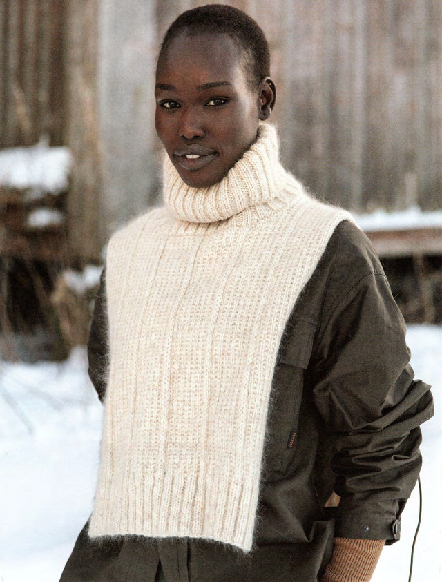 Laine-52-Weeks-of-Shawls-2022-172