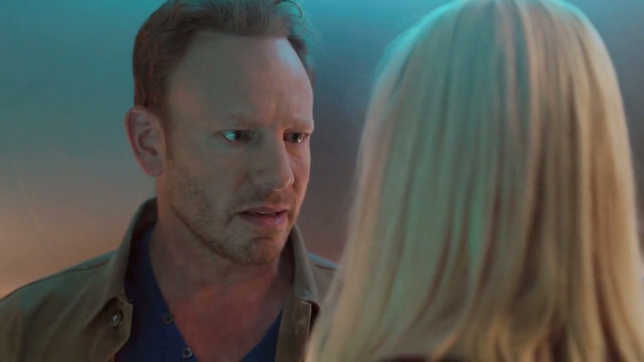 Sharknado 4: The 4th Awakens Screenshot