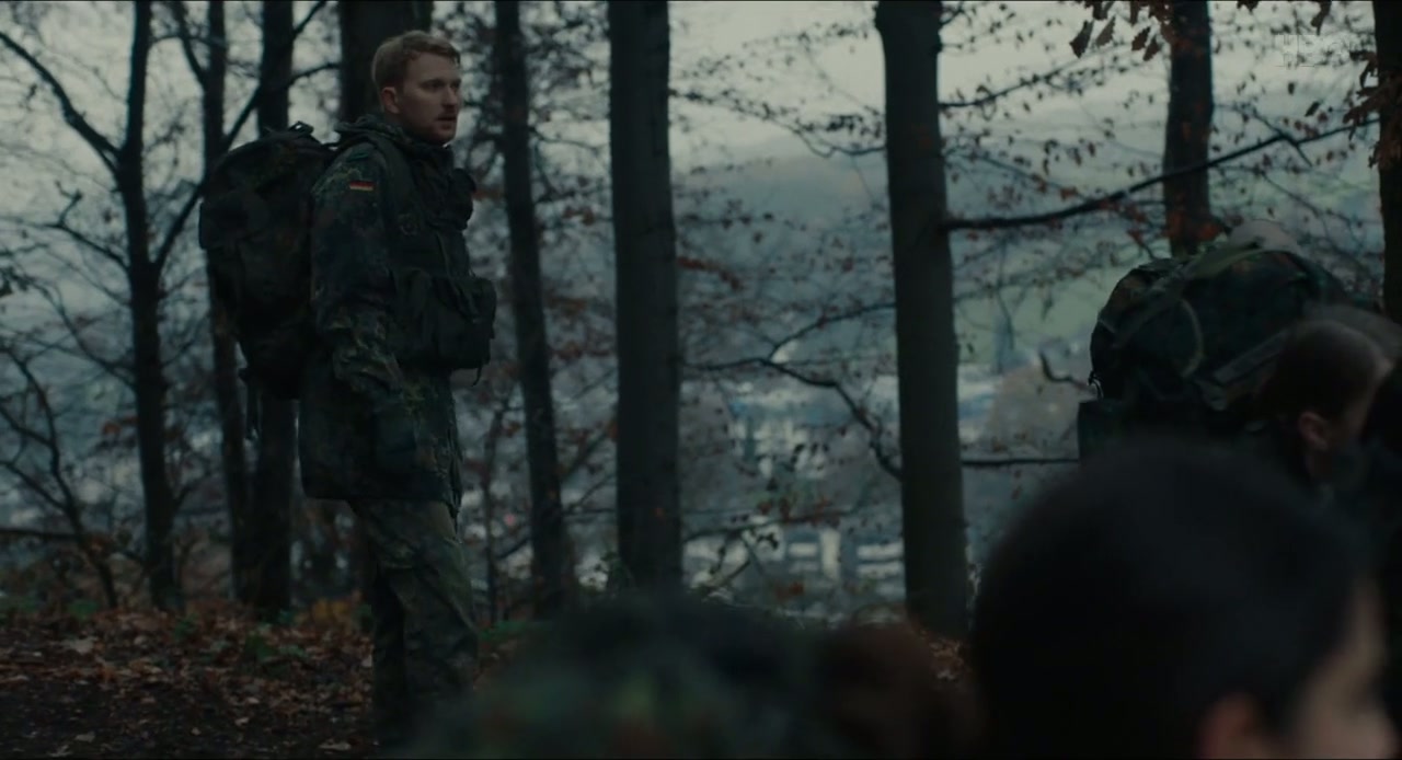 Sisters Apart Screenshot