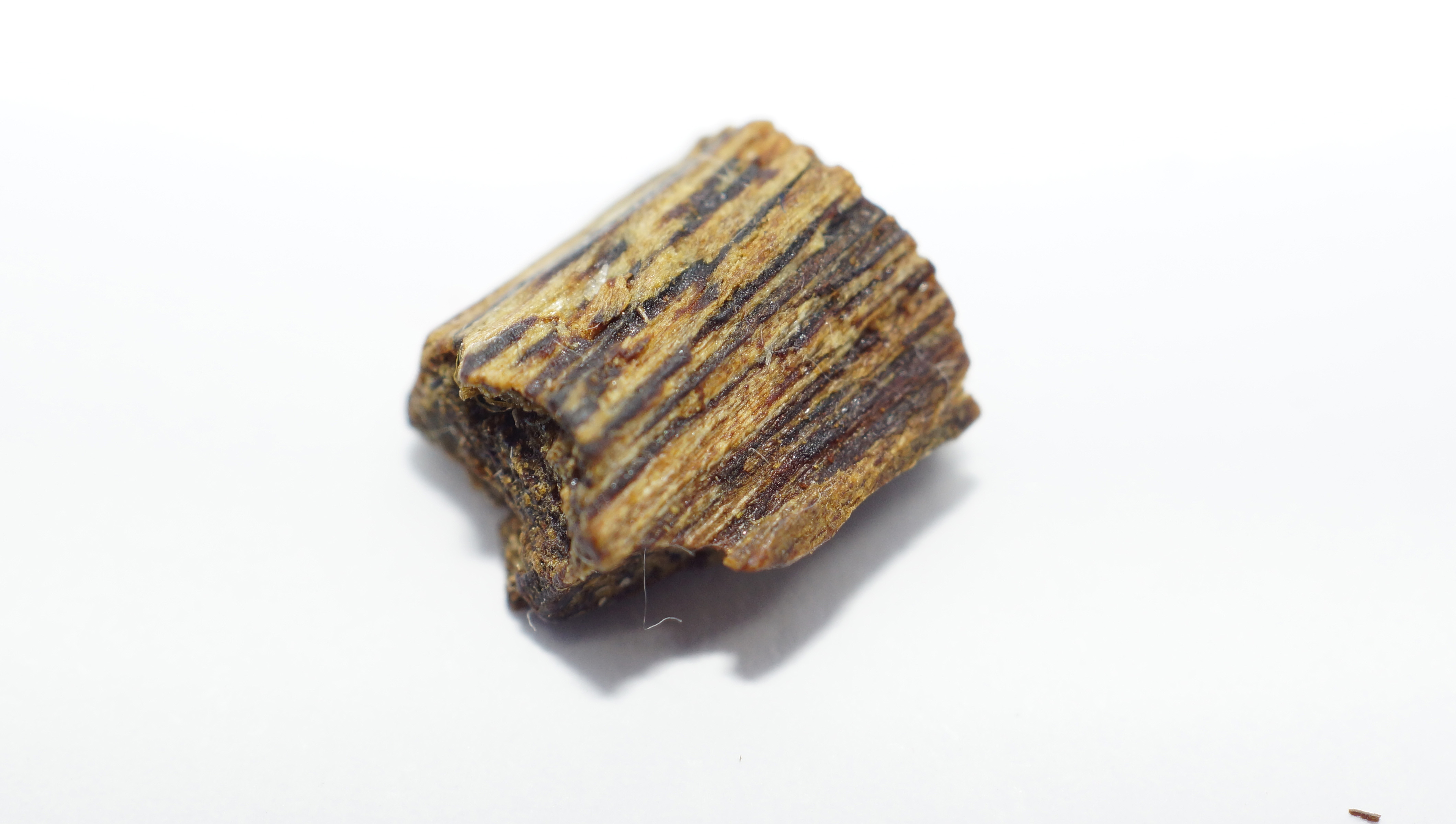 [Ouddict.com] Oud Wood