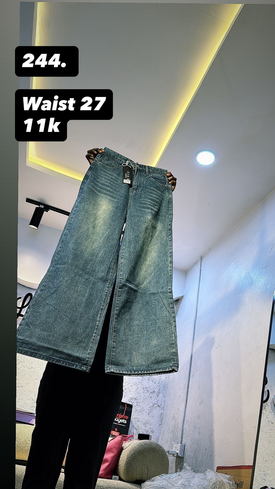 Waist 26