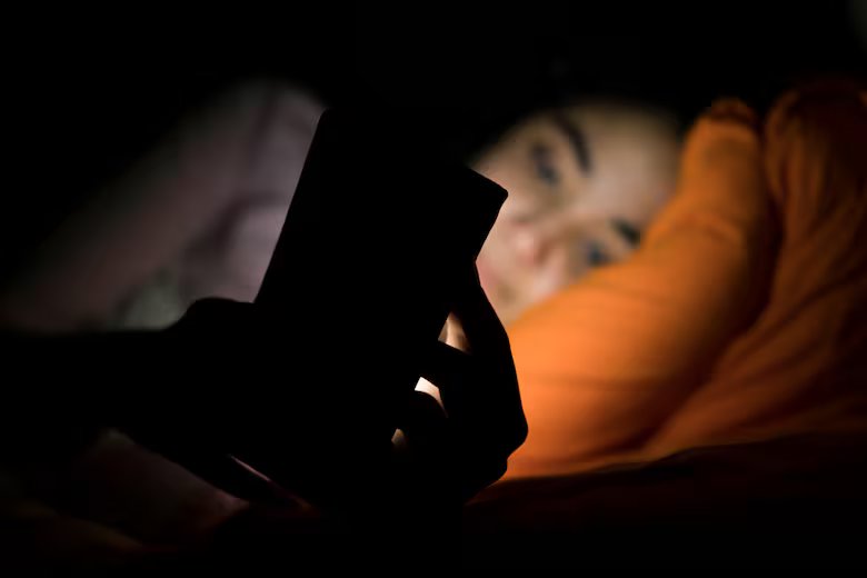 El daño que le causa la tecnología y las redes sociales al cerebro de niños y adolescentes