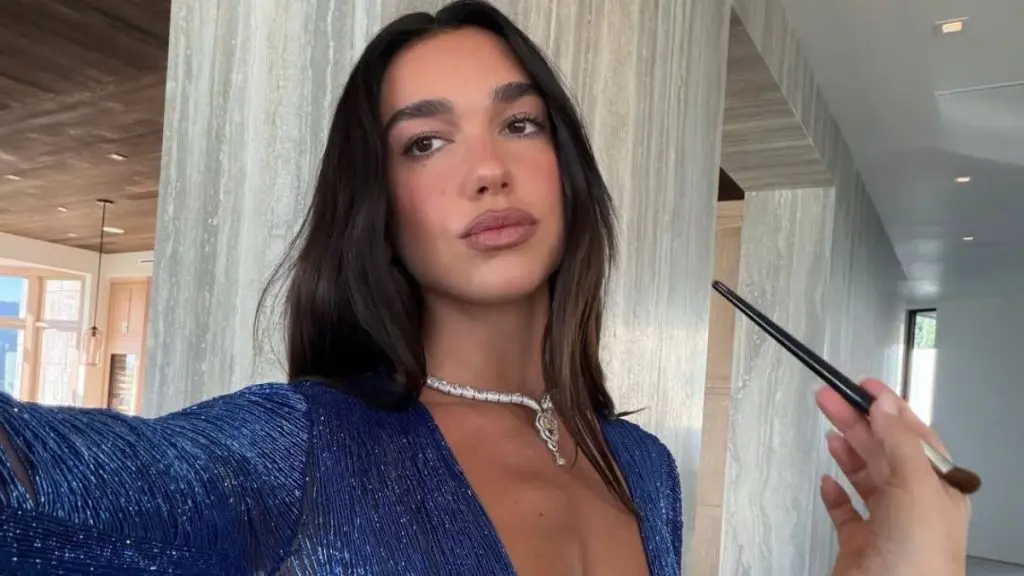 Rochia îndrăzneață a lui Dua Lipa fură spectacolul
