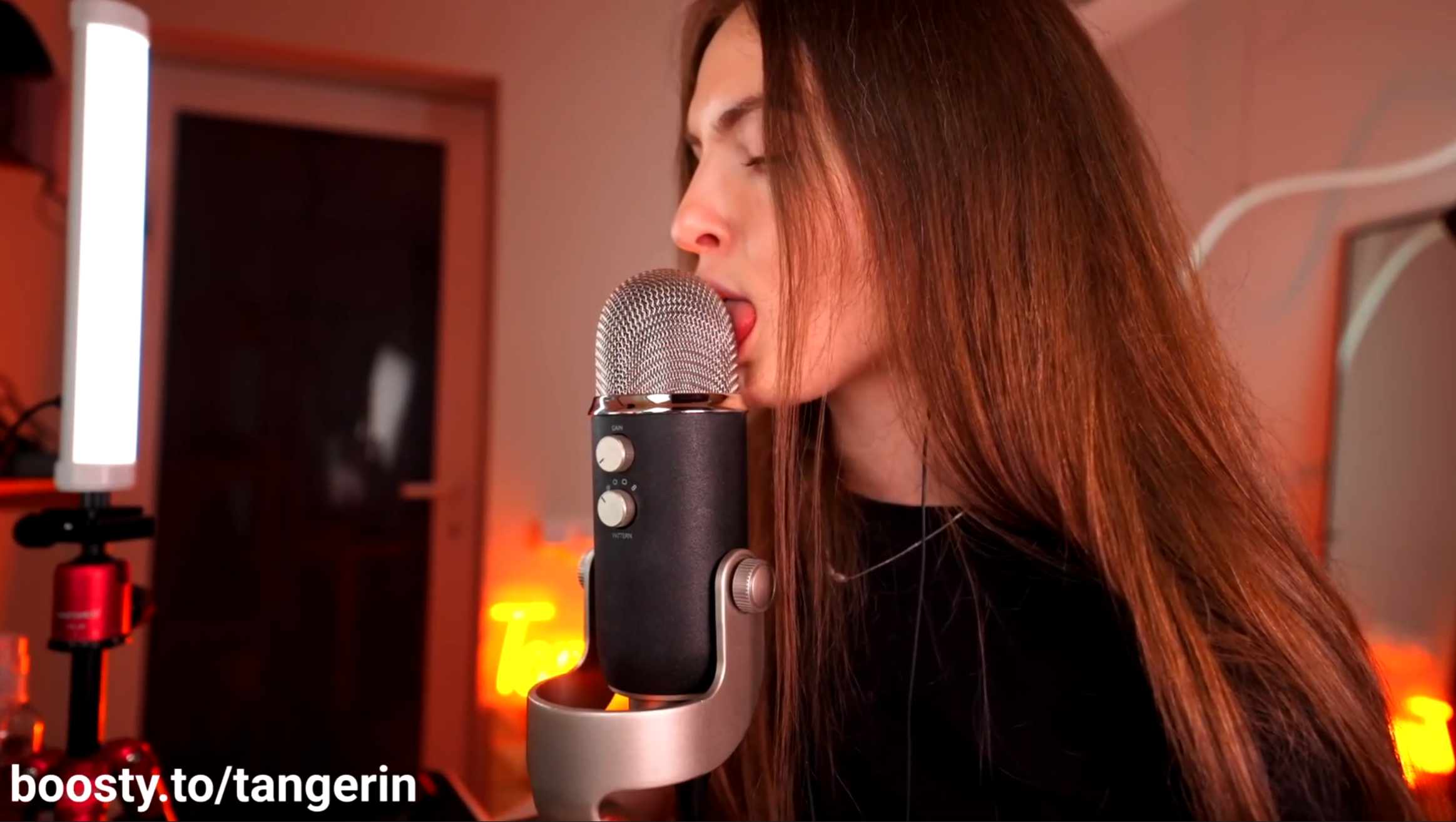 Blue Yeti Licking [ Tangerin ]