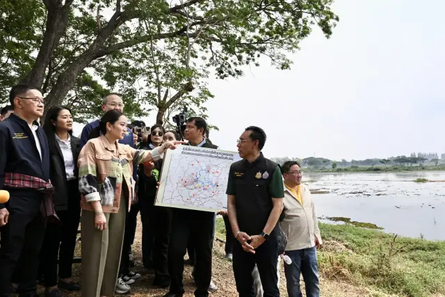 thai-pm-water