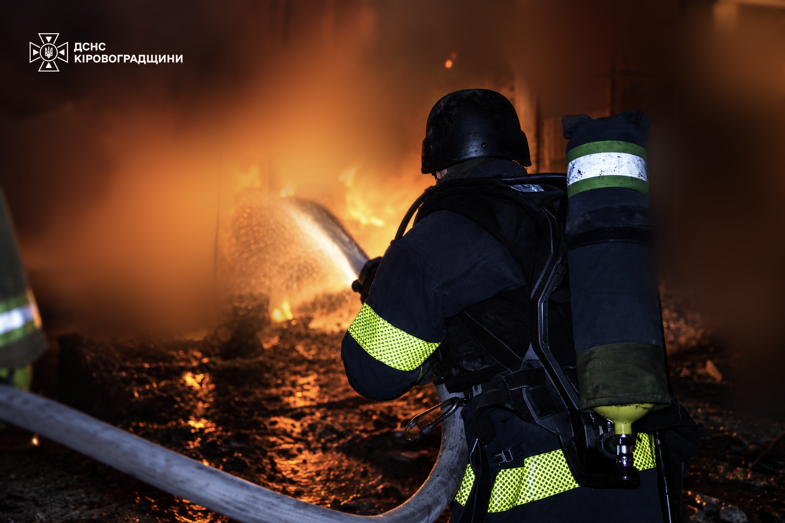 Після ворожої атаки 5 жовтня на Кіровоградщині сталася пожежа Перша електронна газета Новини війни