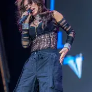 shania-limerickireland070726-pro9