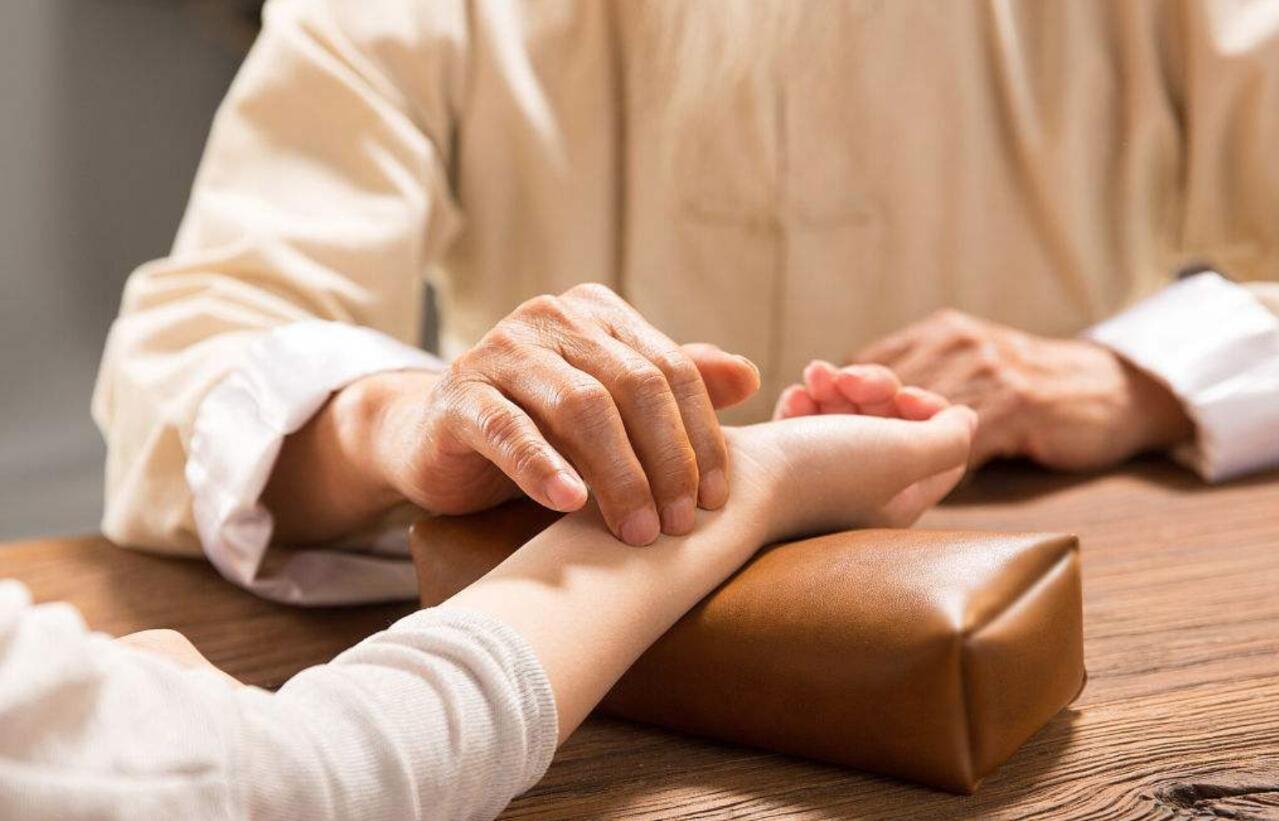 问诊开药、疑难杂症 - 资深退休老专家坐诊