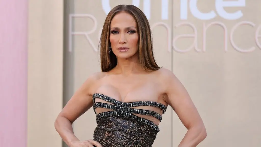 Jennifer Lopez Dazzles in Form-Fitting Dress at Red Carpet Event