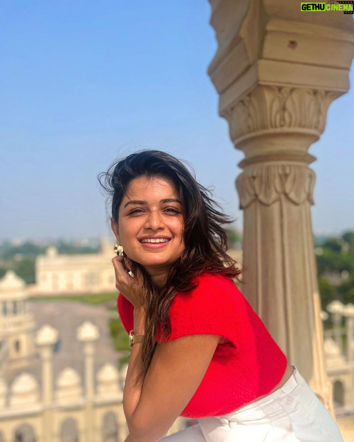 [Image: Hemal-Ingle22-e-Cen-XP628.jpg]