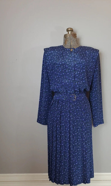 betty white blue dress Betty White Golden Girls TV Show Worn Blue & White Floral Dress (PHOTO  MATCHED)