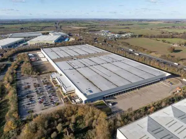 Sunrise a încheiat închirierea completă a unei instalații logistice de 673.000 de metri pătrați în Rugby