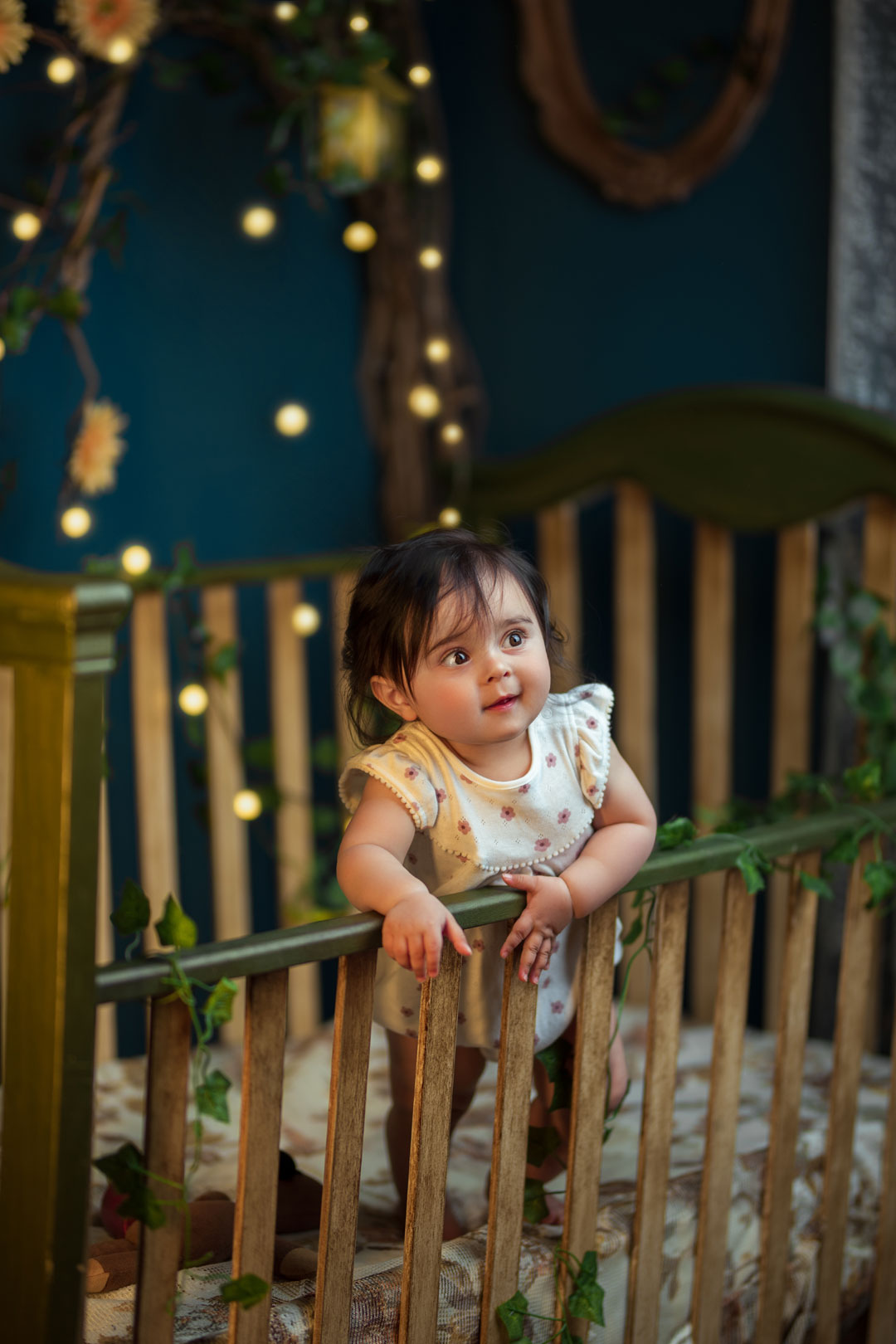 آتلیه کودک مشهد - دکور چوبی گرم در آتلیه کودک نویسا