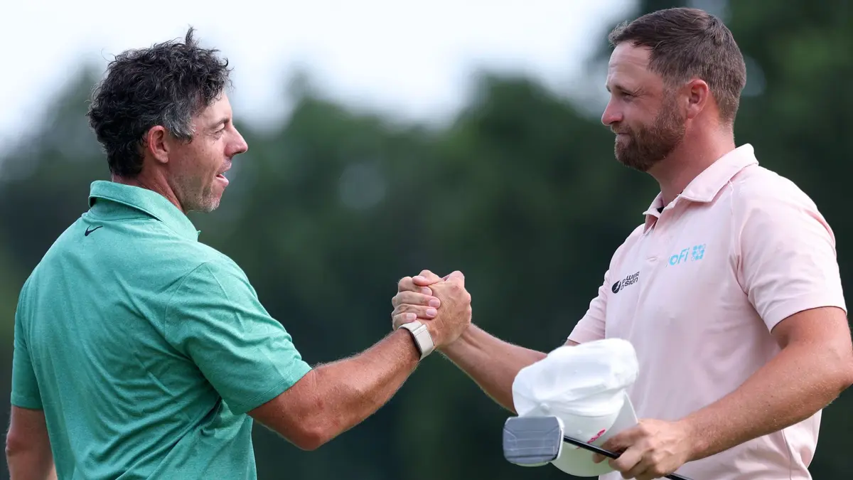 Late Lead Turnaround Seals Clark's Third PGA Tour Victory