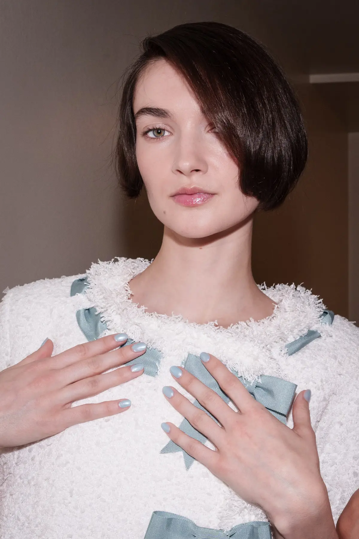 Manichiura italiană: eleganță pentru unghiile tale