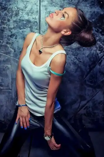 Yulia Zivert Wallpapers Insta Fit Bio (16)