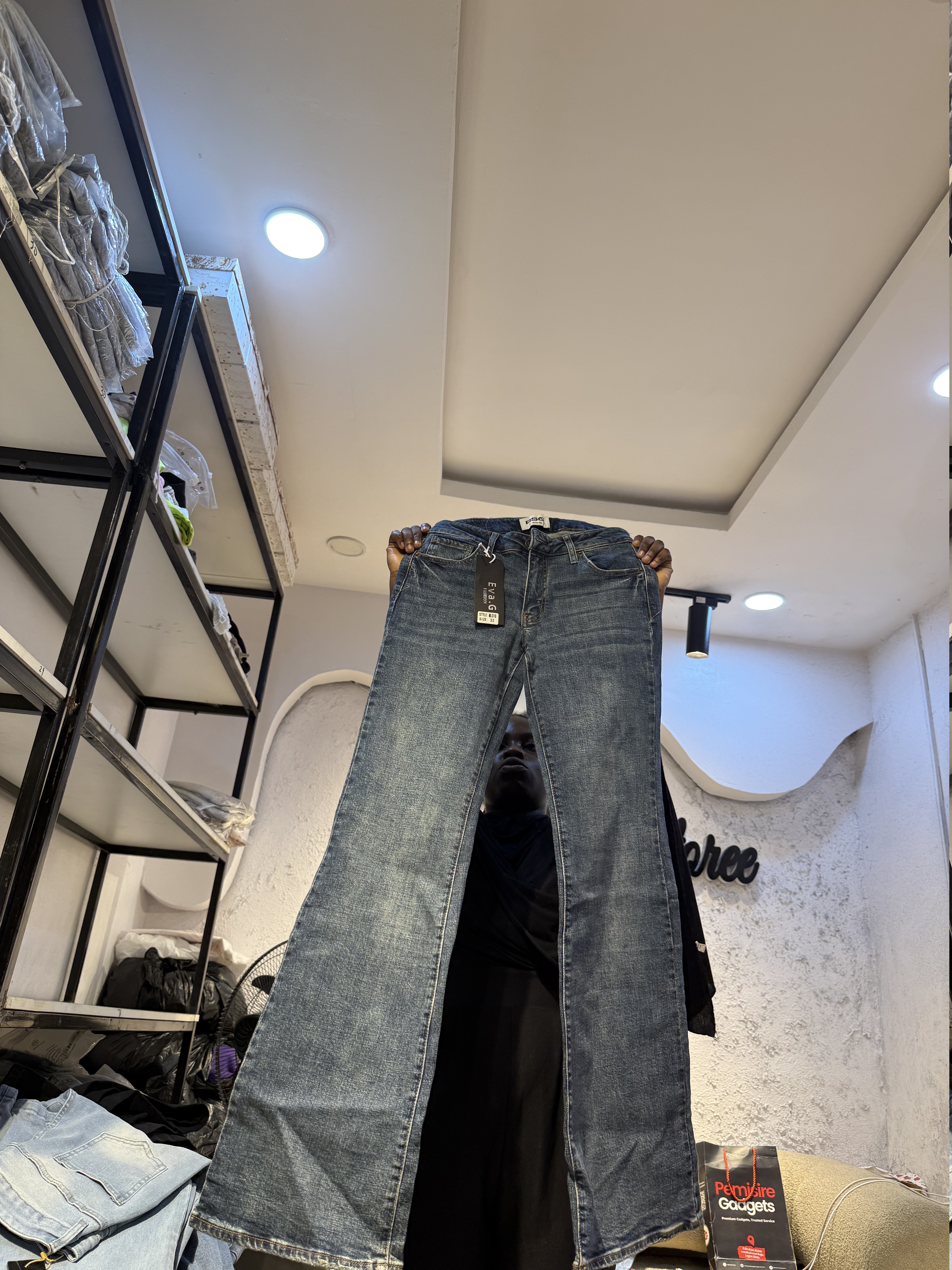 Waist 30