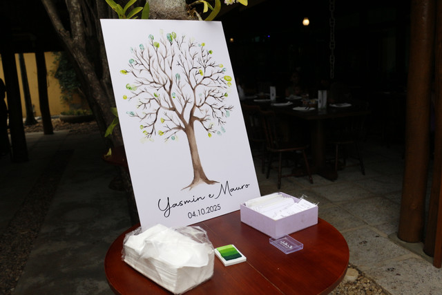 (572)