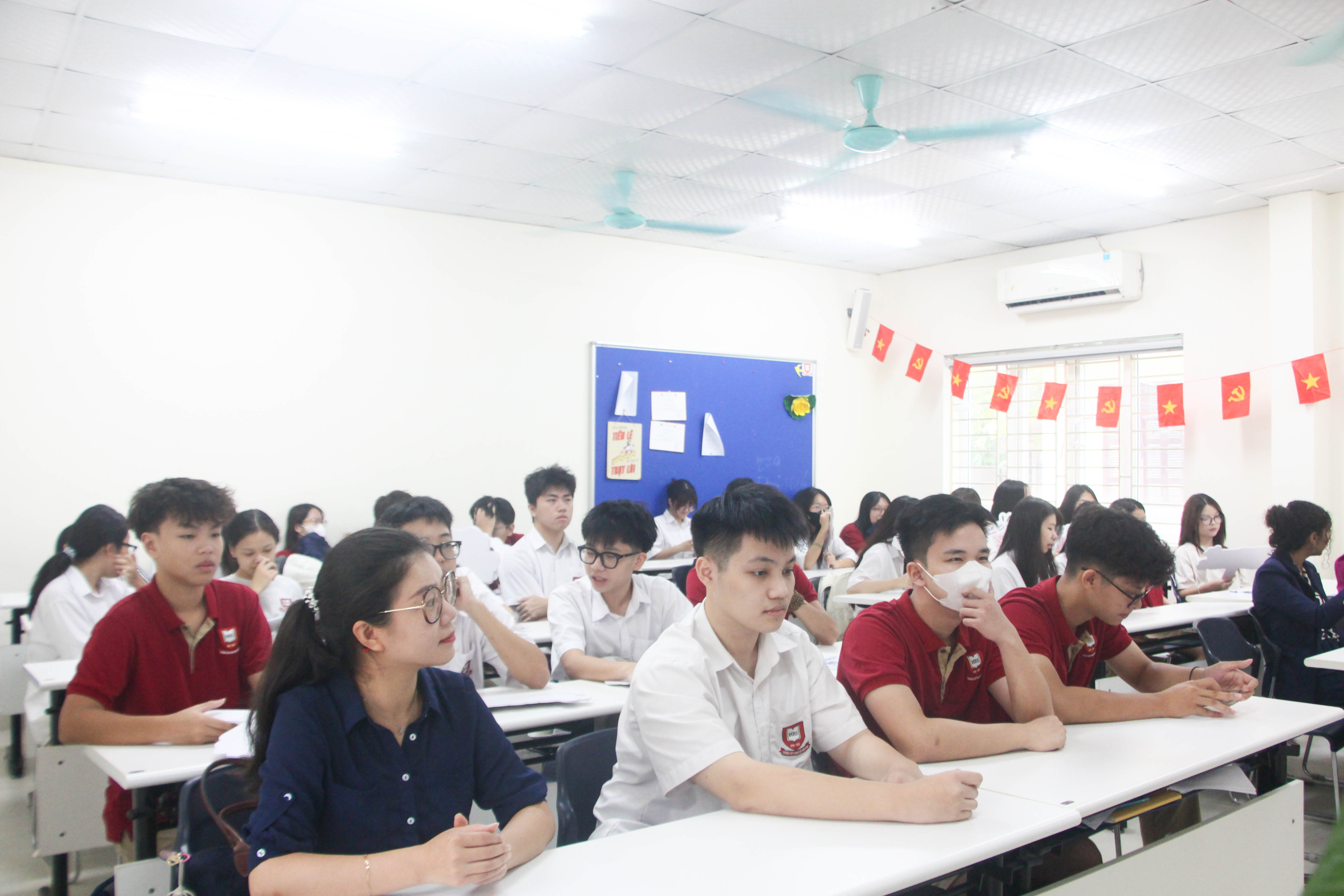 Giao lưu đại học Pháp HES 1