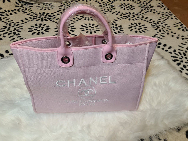 Channel Bag 4.jpg