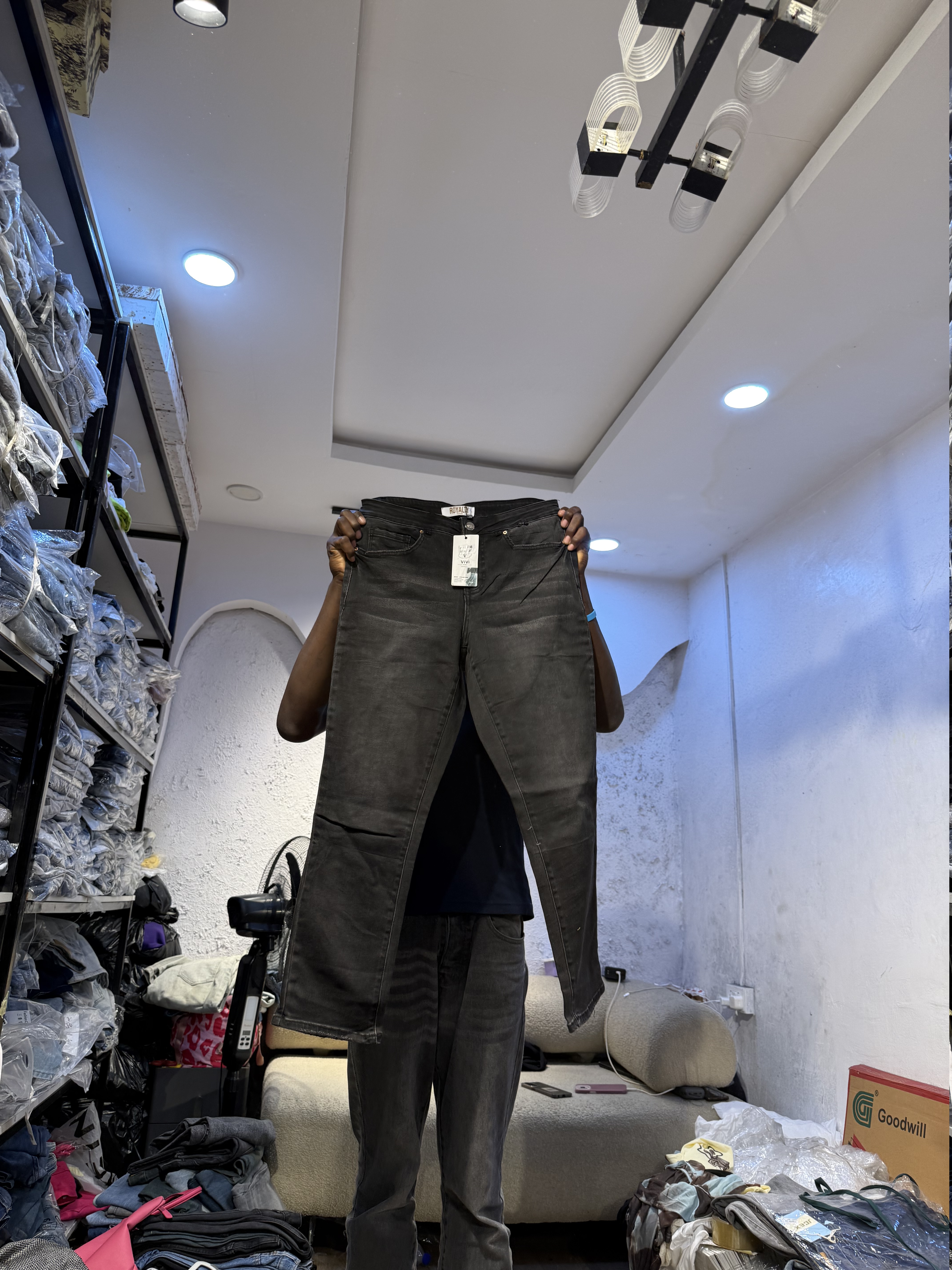 Waist 32