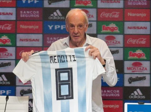 360 (11).webp Los mensajes del mundo del fútbol por el fallecimiento del «Flaco» Menotti