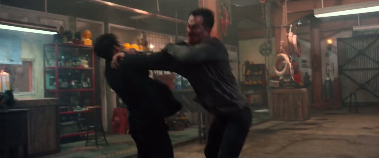 The Night Comes for Us Screenshot
