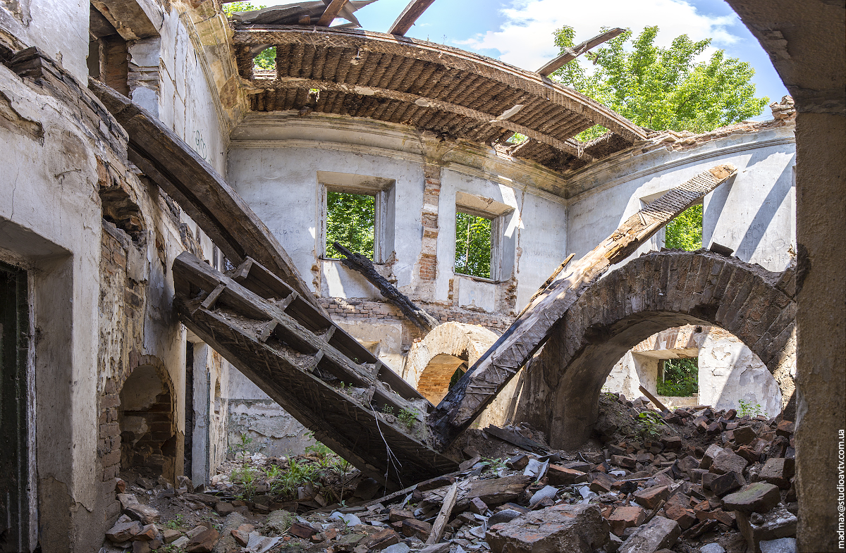 На Житомирщині зникає палац XIX століття: маєток Сцибор-Рильських у Бровках Перших