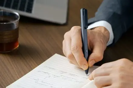 Revolutionary Pen Records Meetings and Generates AI Transcripts