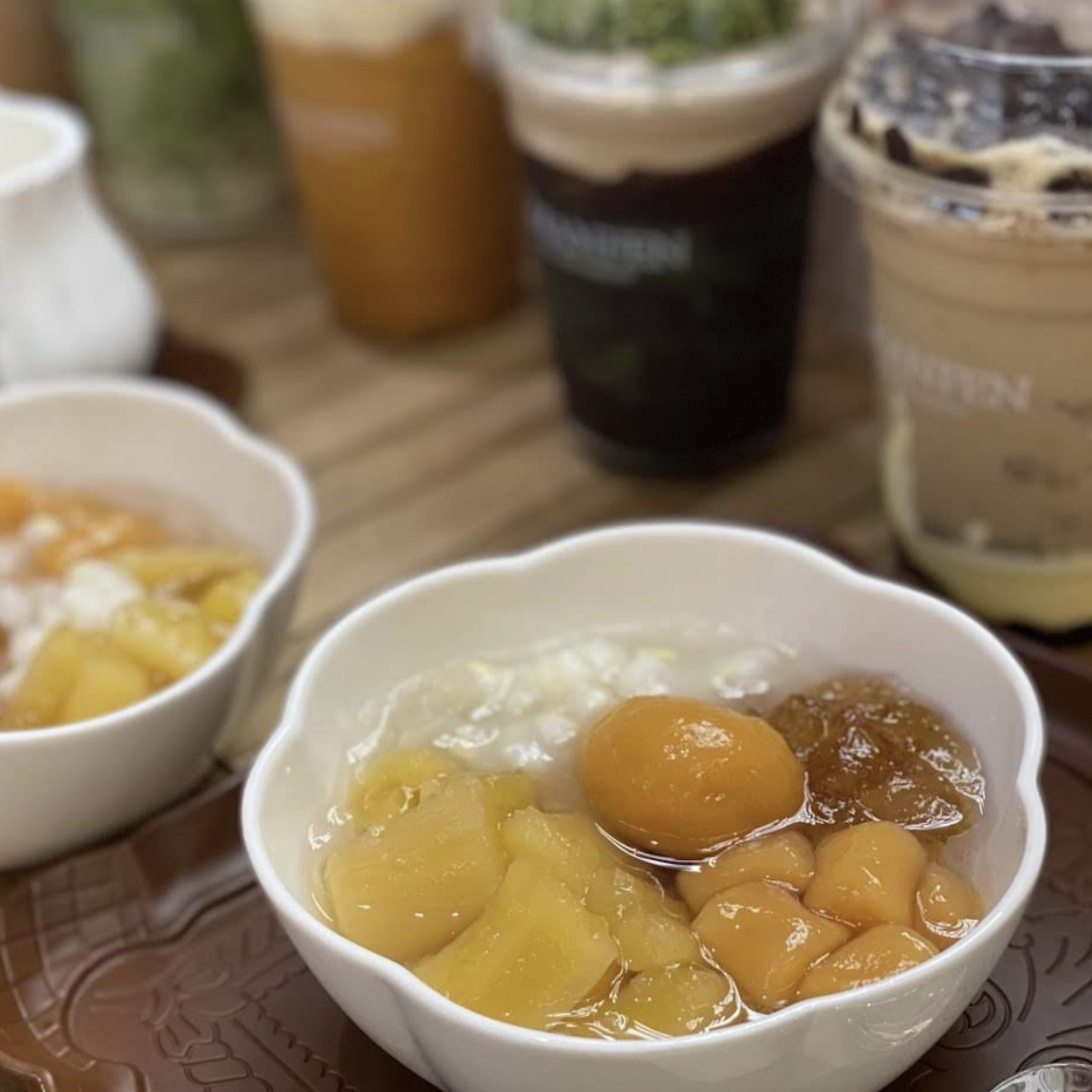 Mango pomelo sago and gelato bowls at YIMANFEN