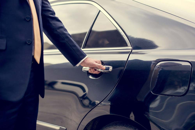 Limousine Service In Norwalk CT.jpg