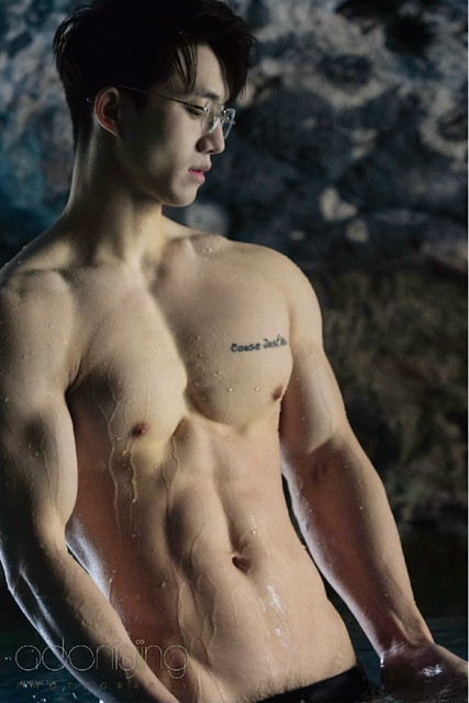 adonis2 1 12.jpg