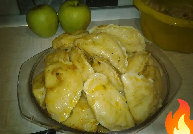 Постер Вареники с картошкой и свиной печенью (на сыворотке)