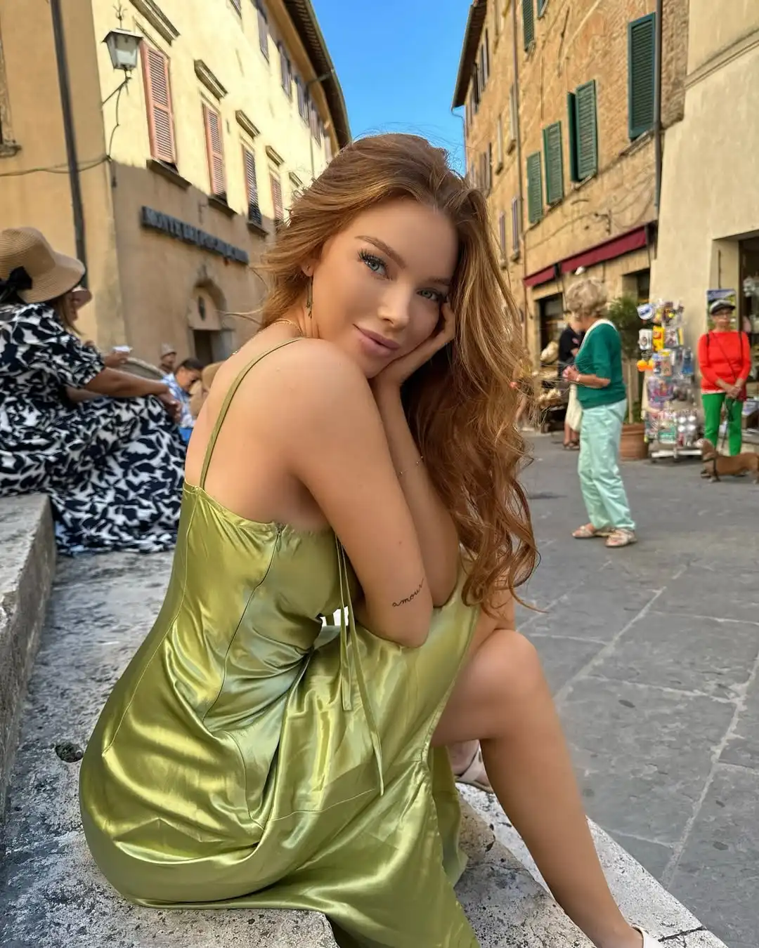 Mel Rose Michaels Wallpapers Insta Sport Bio (3)