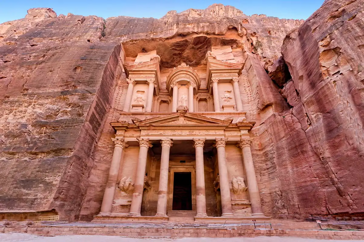 Visiting the Seven Wonders of the World in 2026