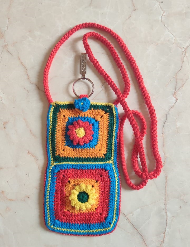Creative Crochet 24 Mobile Bag