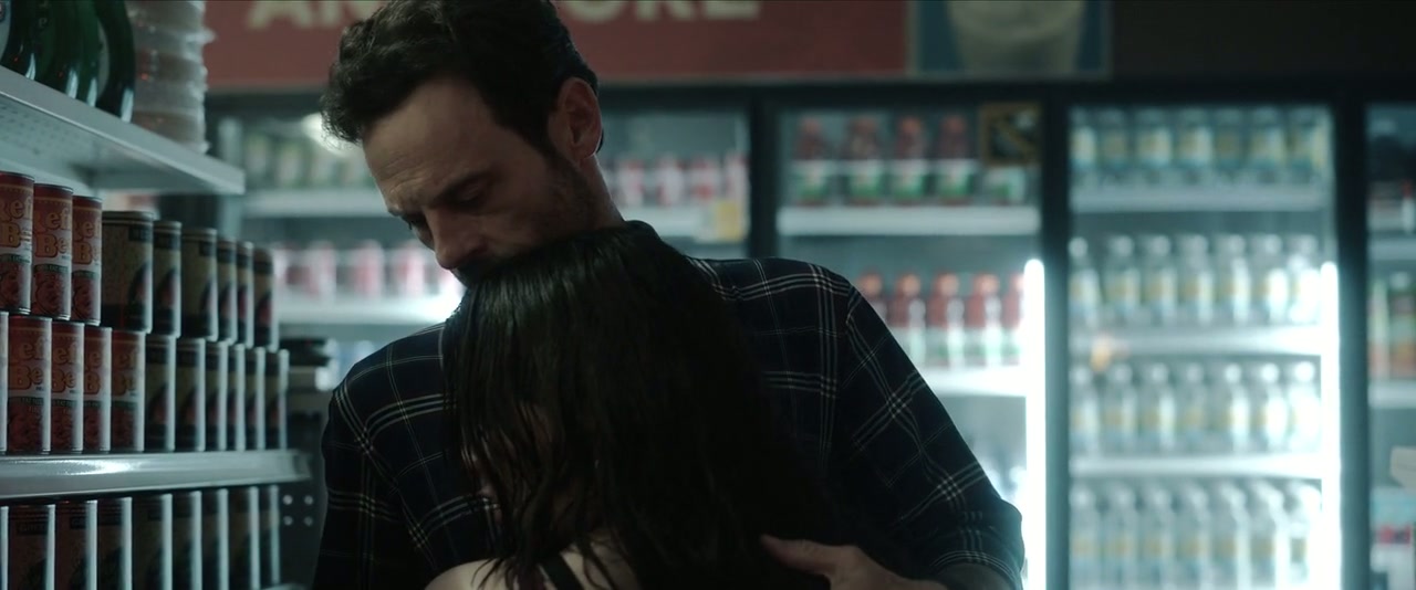 Luckiest Girl Alive Screenshot