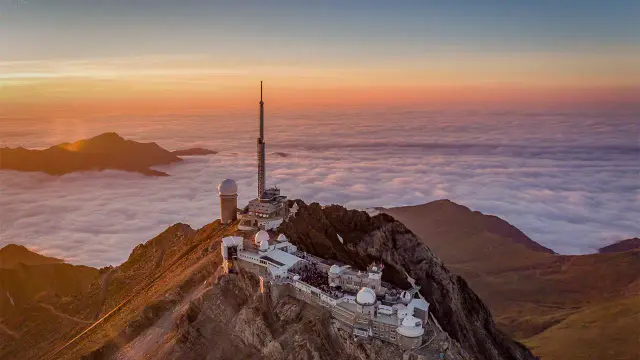 https://i.ibb.co/684tX1Q/une-journee-au-pic-du-midi.webp