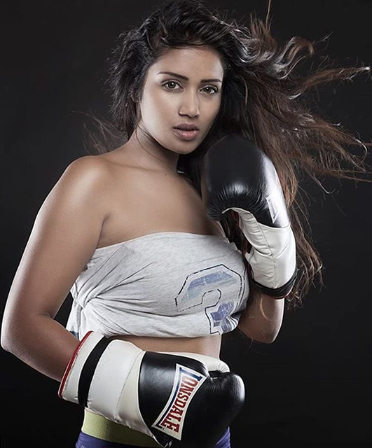 nivethapethuraj-27