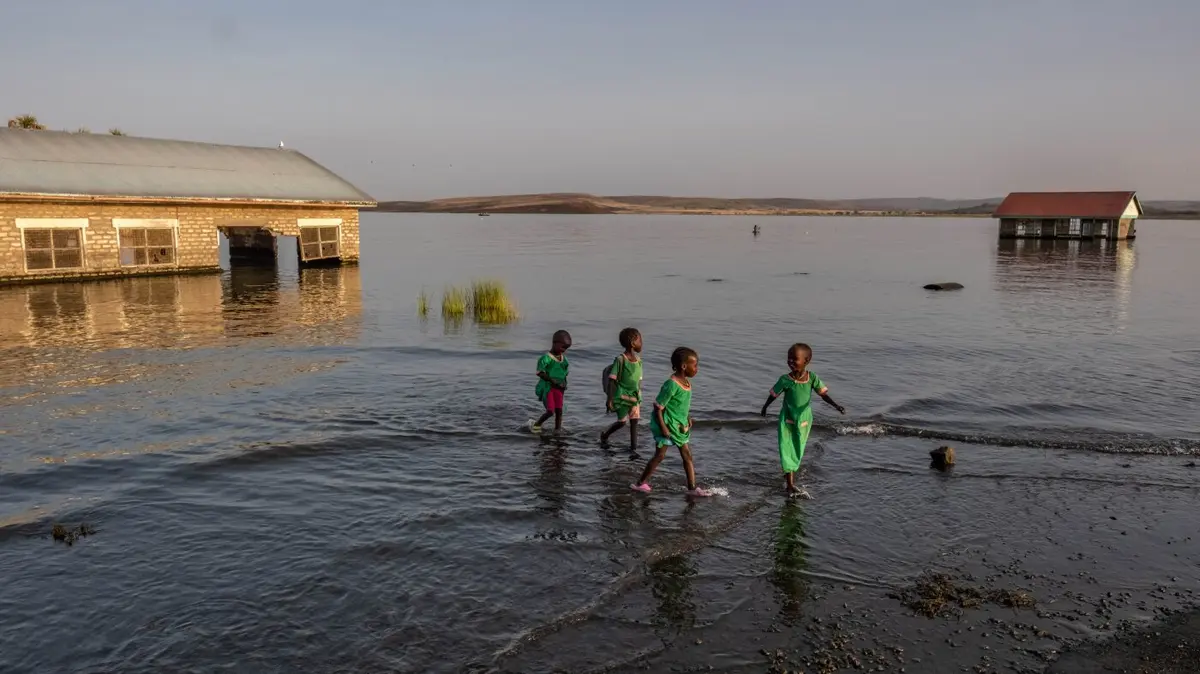 Apele în creștere amenință lacul Turkana din Kenya