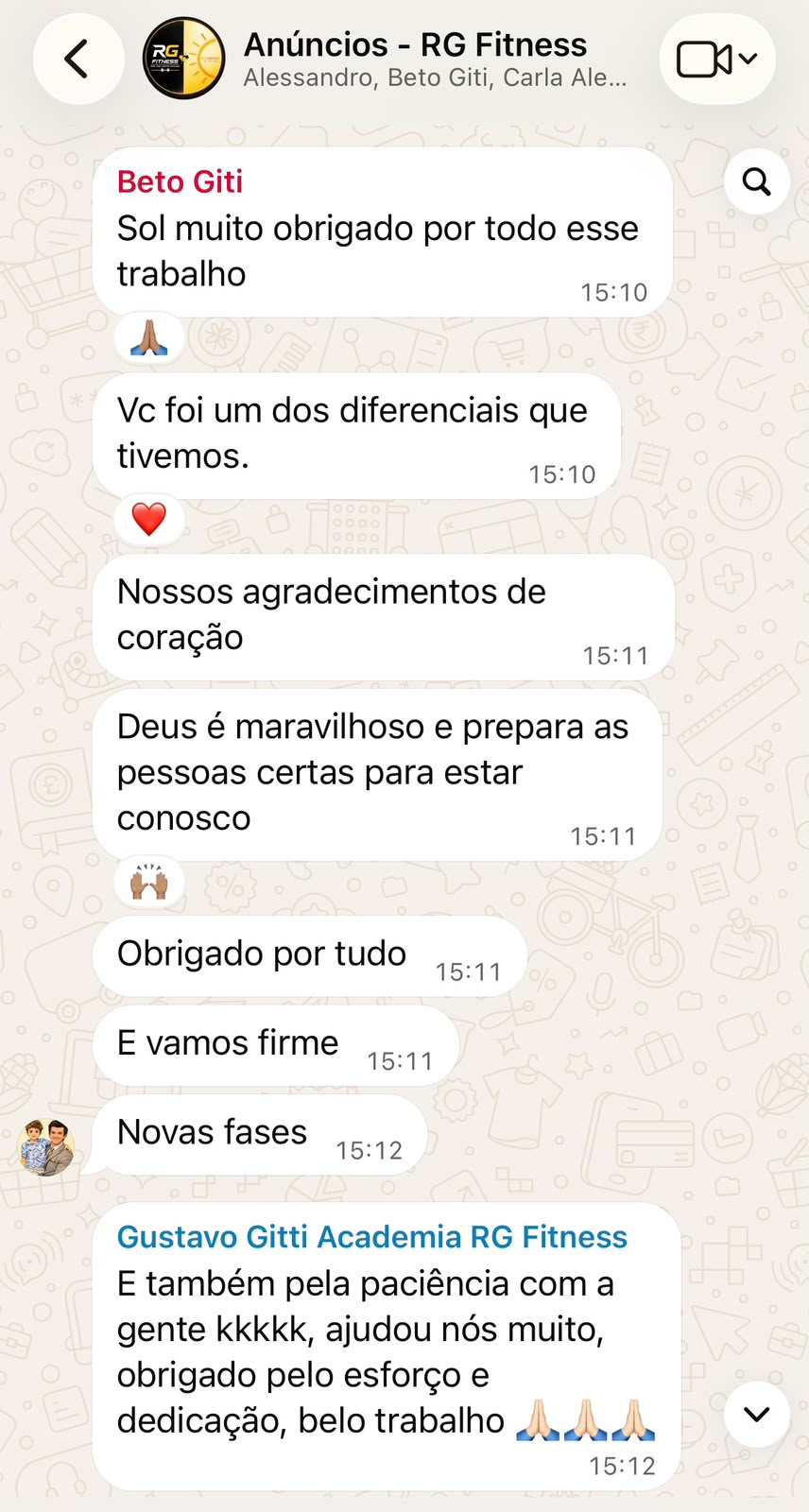 Conversa no WhatsApp com a RG Fitness agradecendo o trabalho