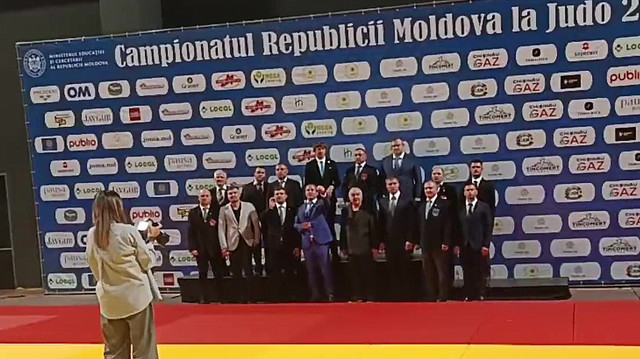 76.jpg