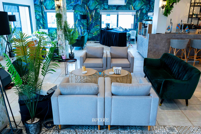 Lounge Bar