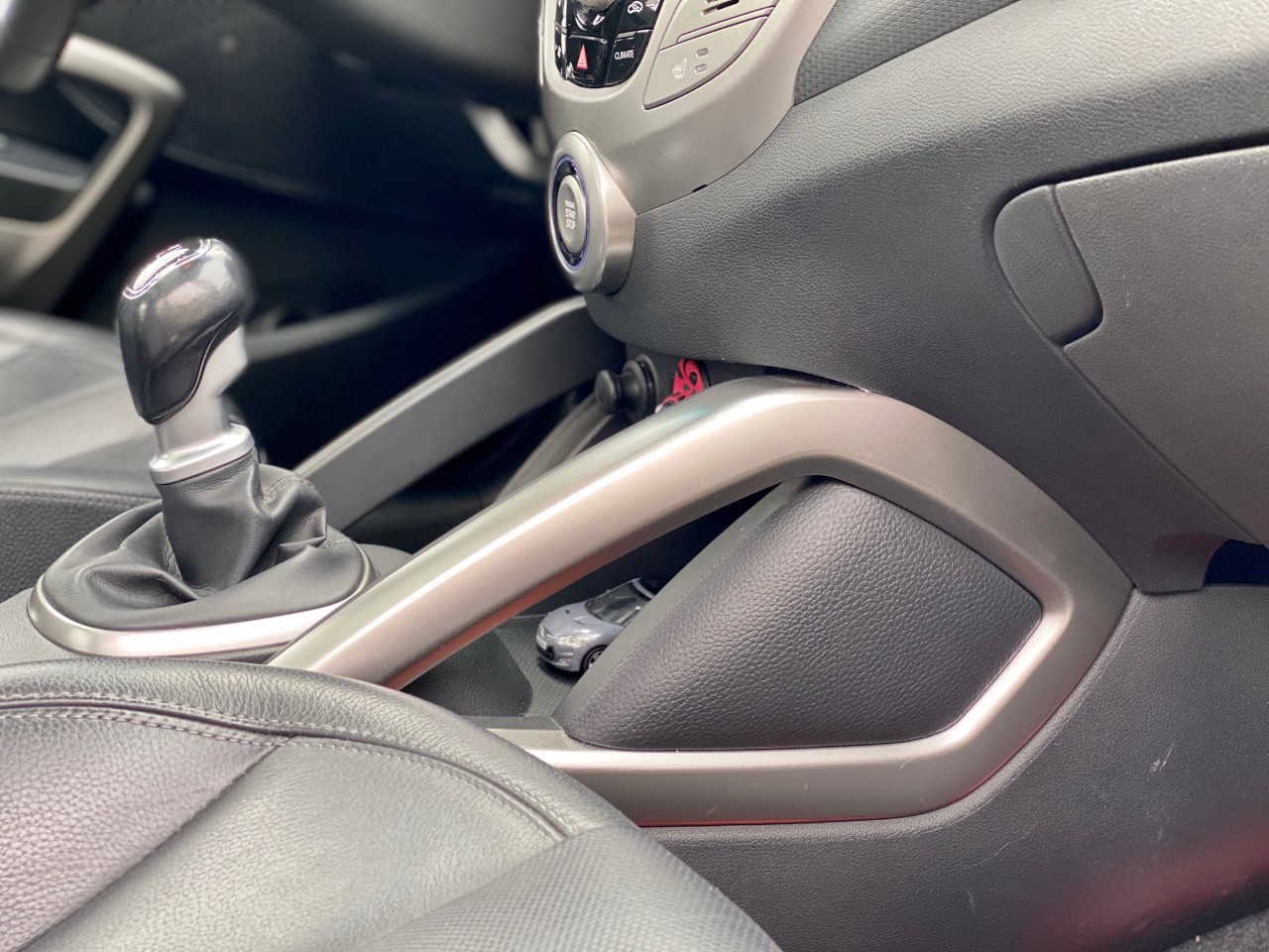 veloster202014.jpg